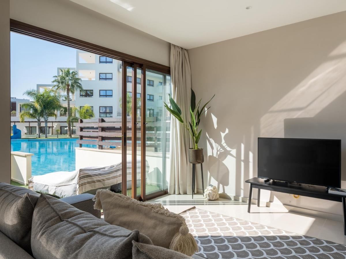 לימסול Sanders Aqua Park Resort - Precious 3-Bedroom Holiday Home With Shared Pool מראה חיצוני תמונה