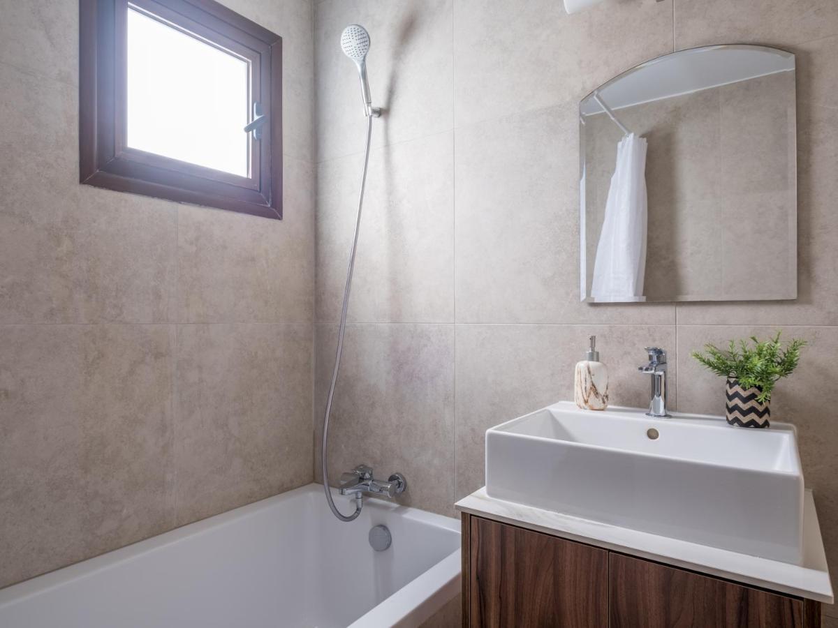 לימסול Sanders Aqua Park Resort - Precious 3-Bedroom Holiday Home With Shared Pool מראה חיצוני תמונה